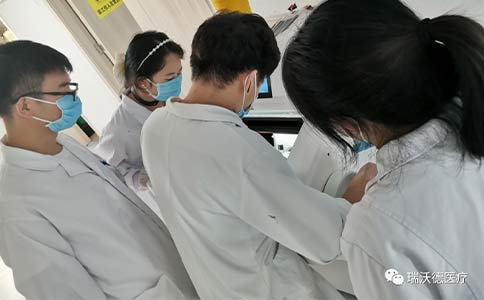 必威官方首页官网betway冷冻切片机助力贵州省中医院病理科“冰冻切片比赛”夺冠 必威官方首页官网betway冷冻切片机助力贵州省中医院病理科“冰冻切片比赛”夺冠