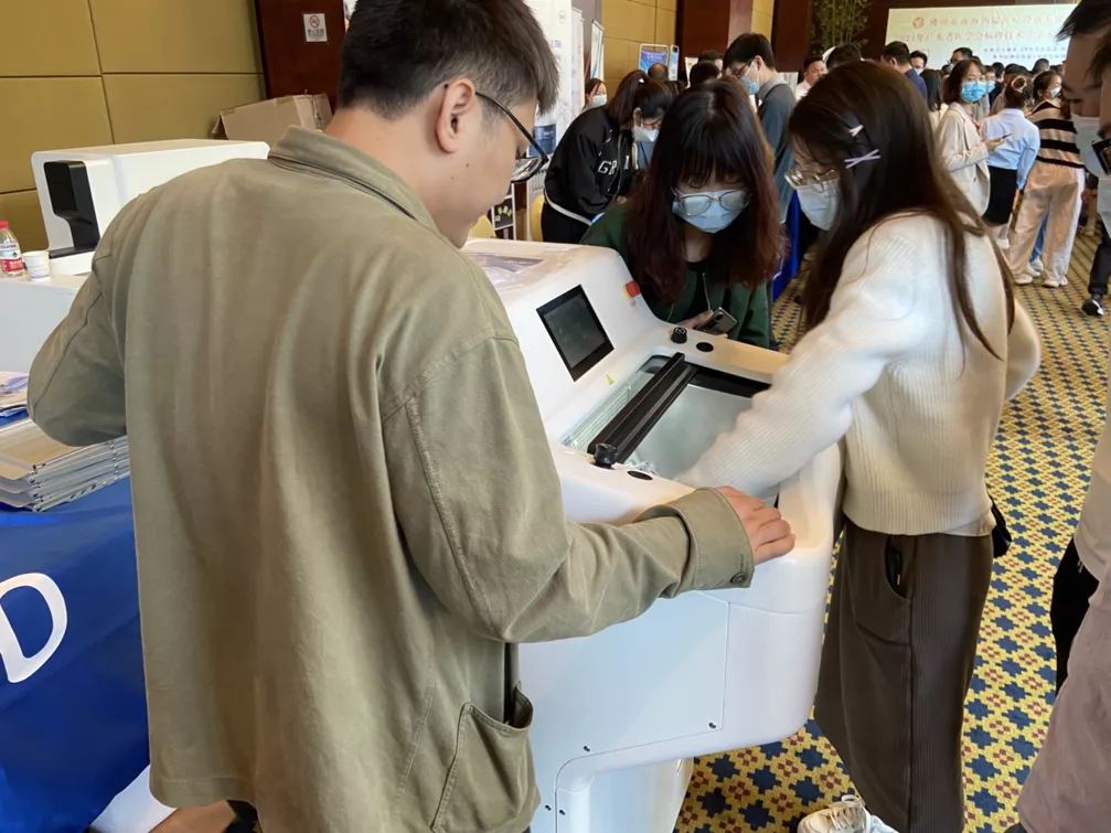 5-客户现场体验必威官方首页官网betway产品.png
